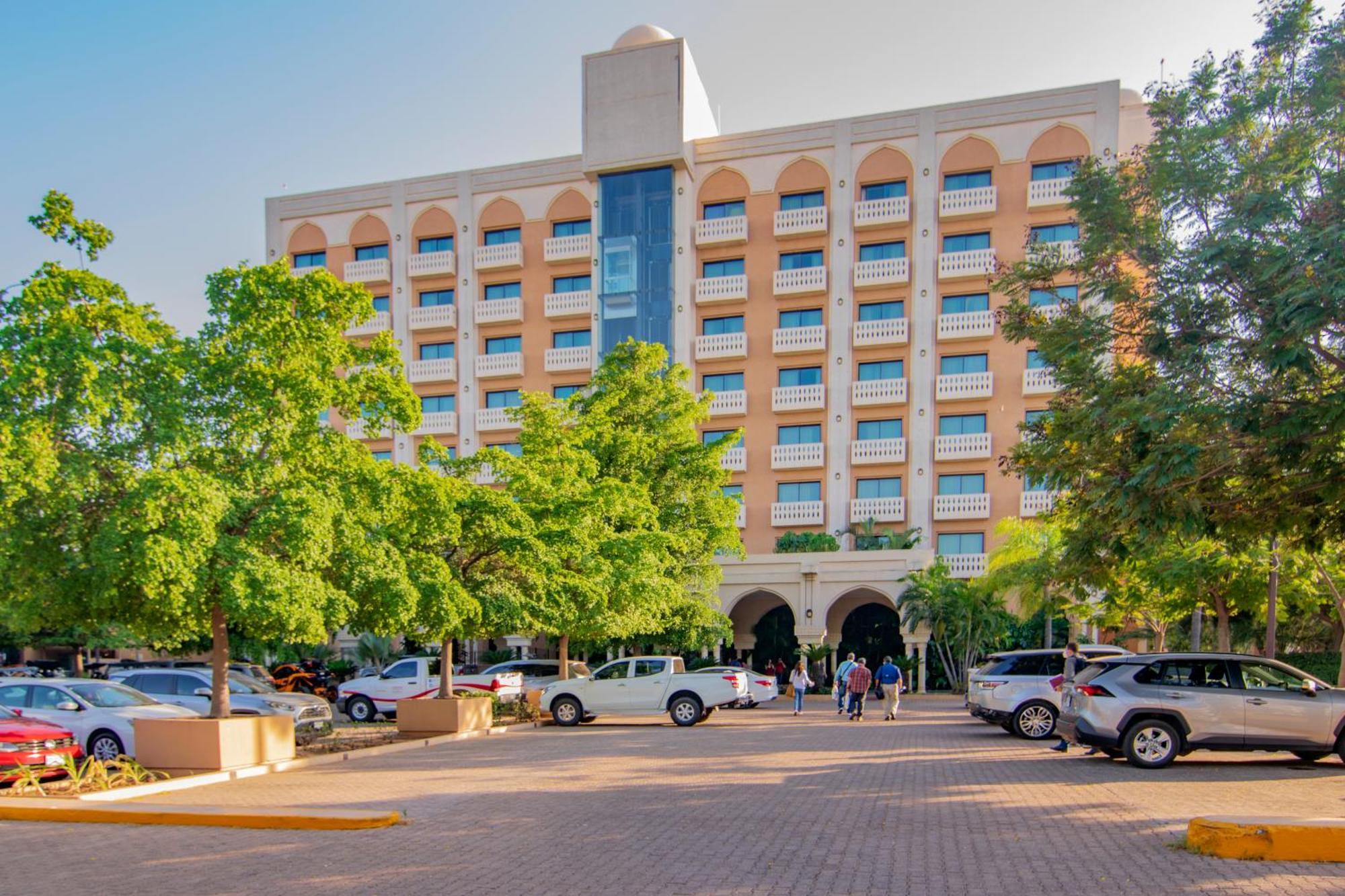 Hotel Lucerna Culiacán Εξωτερικό φωτογραφία